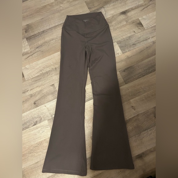 Brown flared leggings. Very breathable. Never worn. - Picture 1 of 3